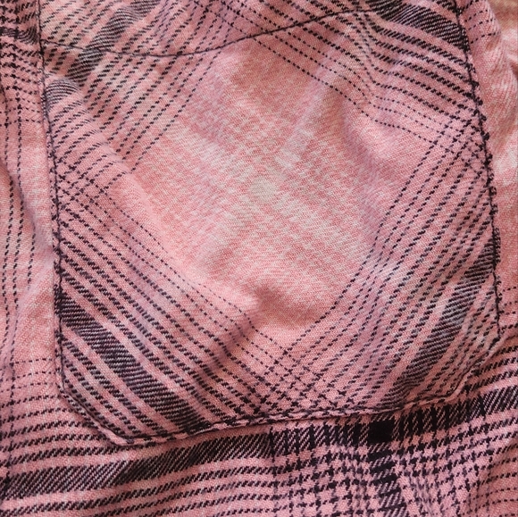 Aritzia TNA Buffalo Plaid Shirt - Picture 4 of 8